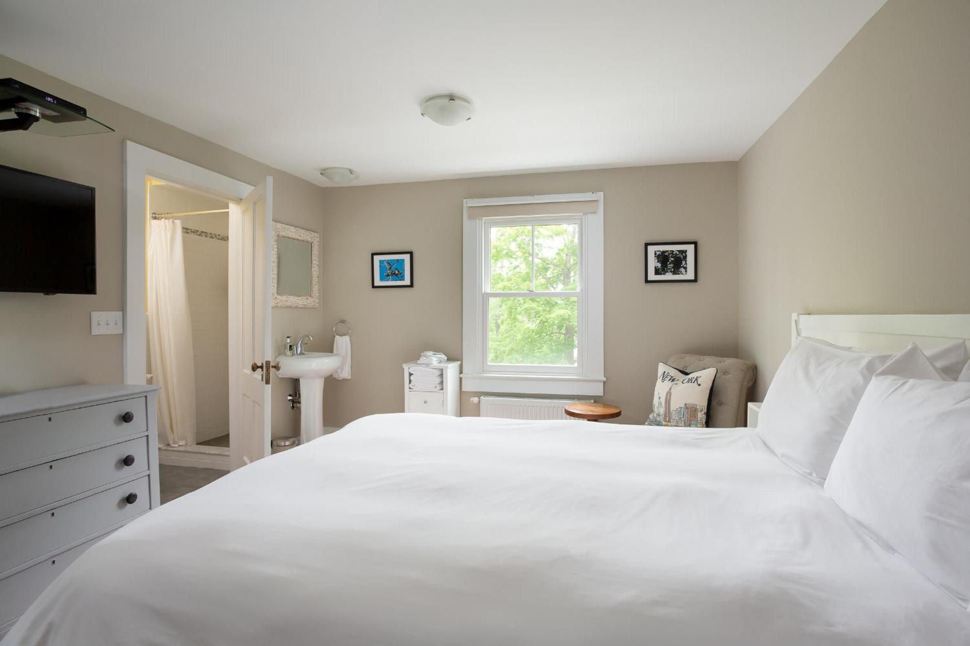 Lakehouse Inn Lee Habitación foto